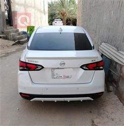 نيسان فيرسا